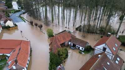 Bowling Ball-shaped Storm Threatens West Coast; Flash Floods Expected