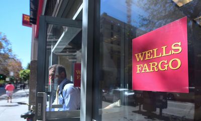 ‘We’re not backing down’: Wells Fargo workers push to grow union campaign