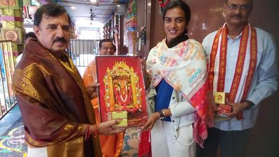 P.V. Sindhu visits Kanaka Durga temple