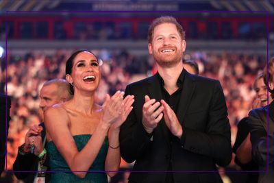 Body language expert reveals the hidden meaning behind Prince Harry and Meghan Markle’s child-free Christmas card, and it might just inspire you