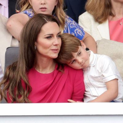 Kate Middleton looks just like Prince Louis in this adorable festive throwback