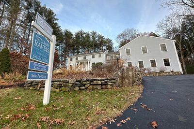 Home sales snapped a five-month skid in November as easing mortgage rates encouraged homebuyers