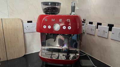 Smeg Espresso Coffee Machine EGF03 with grinder and milk frother review: retro, chic, and full of beans