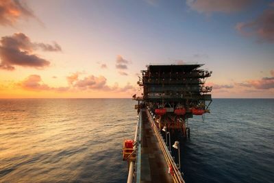 Crude Rises as Red Sea Worries Overshadow a Bearish EIA Report