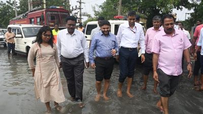 Central team visits flood-ravaged Thoothukudi