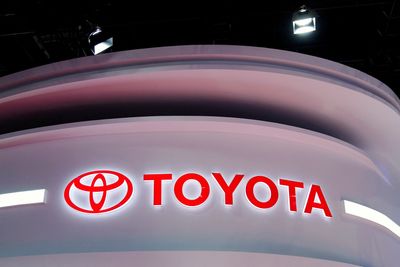 Toyota shares tumble as Daihatsu safety scandal escalates
