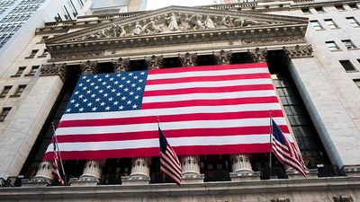 Dow Jones Rallies 325 Points After GDP, Jobless Claims; Cathie Wood Buys Tesla Stock