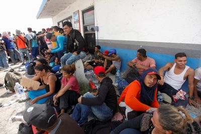 Wind of Change: Chicago's Creative Solution for Asylum-Seekers at O'Hare!