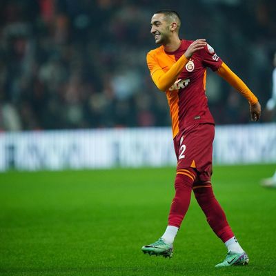 Hakim Ziyech spotted playing football in Galatasaray S.K. kit