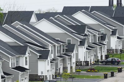 Builders Boost Construction as Mortgage Rates Decline & Demand Rises