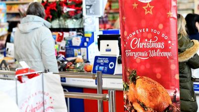 Trade union calls for workers to be given 'proper festive break'
