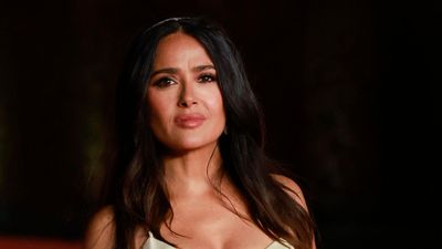 Salma Hayek proved that ‘cherry red’ makeup is the way to go for a holiday party