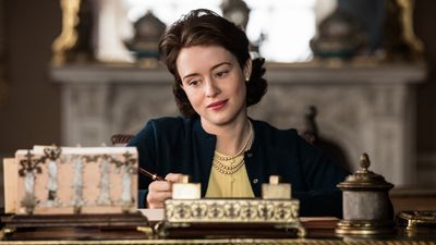 Video Of The Crown's Claire Foy Refusing To Sign An Autograph In Blue Ink Is Going Viral, And What In The Sam Hill Is Going On?