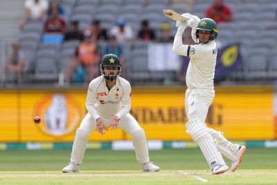 Australia batter Khawaja gets ICC reprimand over black armband to support Palestinians in Gaza
