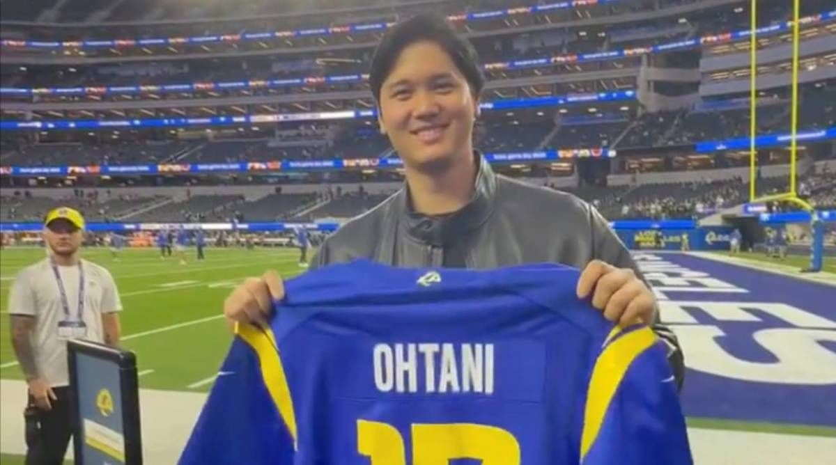 Shohei Ohtani Was Gifted a Personalized Rams Jersey,…