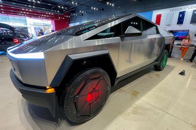 No Experiment: Tesla's Cybertruck Proclaims Stainless Steel Supremacy