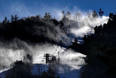 Dreaming of a white Christmas? Try Alaska. Meanwhile, some US ski areas struggle with rain
