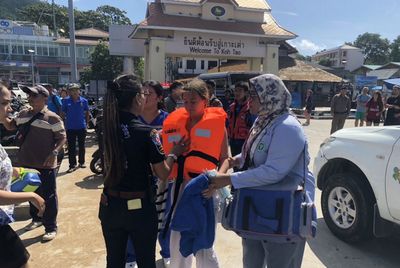 Koh Tao ferry sinks, all passengers rescued