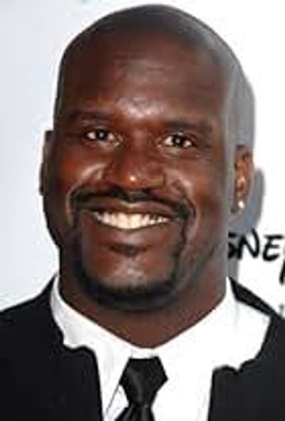 Shaq's Shaka Claus spreads joy, gifts to kids in need