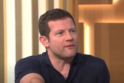 Dermot O’Leary recalls being mistaken for Phillip Schofield by Barry Humphries in hilarious This Morning clip