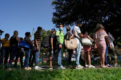 Texas National Guard denies ignoring pleas as woman crosses border
