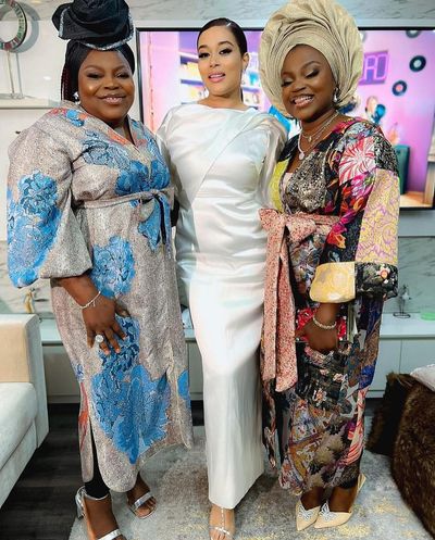 Capturing Friendship: Adunni Ade and Friends Radiate Joyful Camaraderie