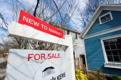 Fitch Ratings says U.S. homes are ‘overvalued’ by nearly 10%—but homebuyers shouldn’t expect relief anytime soon