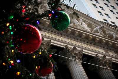 Wall Street Anticipates 'Santa Rally' as Stocks Near Records