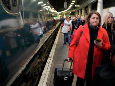 Rail delay payouts hit record high after rise in trains cancelled