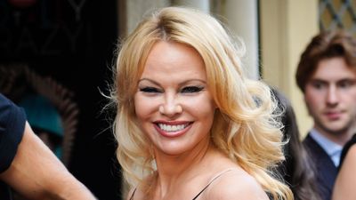 Pamela Anderson's expert-approved vegetable planting technique is a masterclass in kitchen gardening