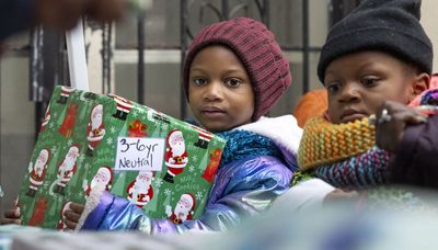 Hundreds of toys handed out to children across Chicago