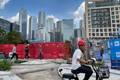China unveils new projects in massive 0 billion spending plan