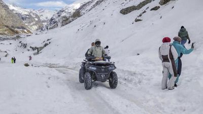 MeT forecasts rain, snow for parts of Himachal