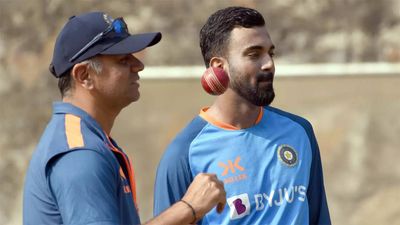 Combination Confusion: KL Rahul's keeping, choice between Prasidh Krishna and Mukesh Kumar