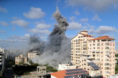 Israel's use of 2,000-pound bombs under scrutiny for civilian casualties