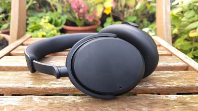 There’s a gaping hole in the headphones market – 2024 might be the time to fill it