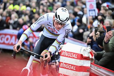 Mathieu van der Poel in a league of his own at Antwerp World Cup