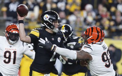 Rudolph saves Christmas: Steelers wallop Bengals