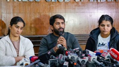 Sports Ministry asks IOA to form ad-hoc committee to manage WFI affairs