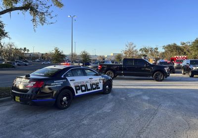 Mall shooting in Florida leaves one dead, suspect still at large