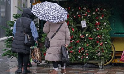 UK sees warmest Christmas Eve in more than 20 years after temperatures hit 15C