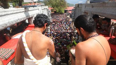 Pilgrim footfall at Sabarimala crosses 25 lakh