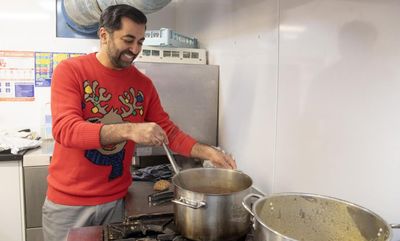 Humza Yousaf serves early Christmas dinner to elderly in Dundee
