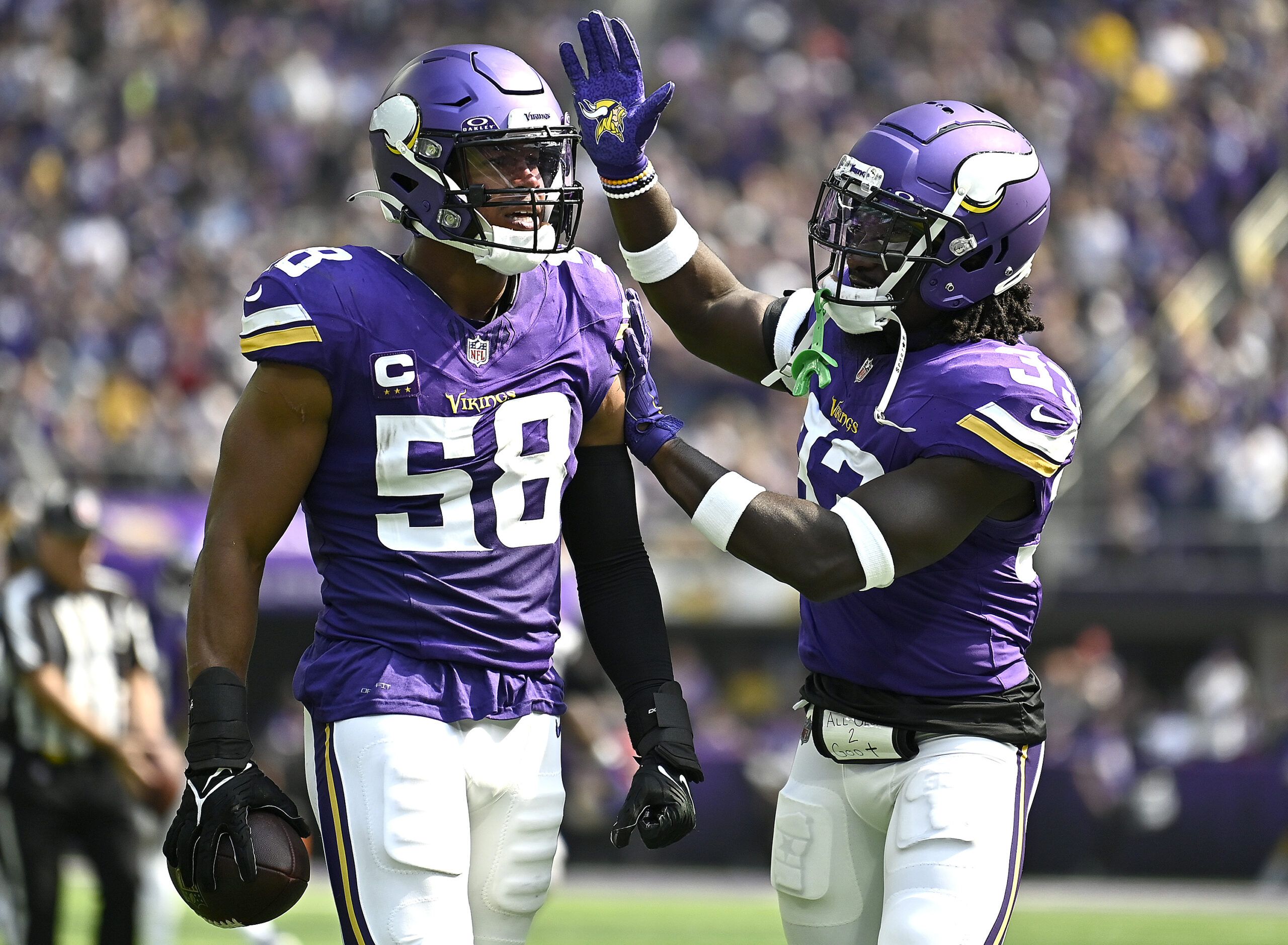 Unbelievable! 3 Vikings Defenders Steal The Show – Must See Plays! - z2usxdp