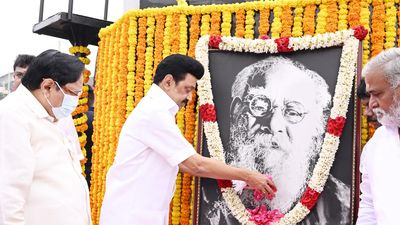 Stalin pays tributes to Periyar in Chennai