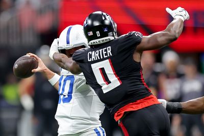Falcons LB Lorenzo Carter questionable to return vs. Colts
