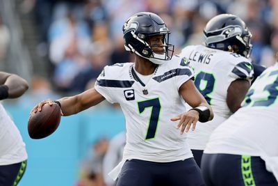 Seahawks have another comeback win, defeat Titans 20-17