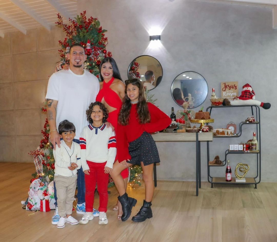 A Peek into the Ramos Family Capturing Heartwarming…