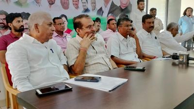 No farmer wishes for drought, says Satish Jarkiholi, defending Minister Shivanand Patil