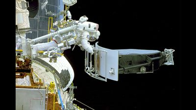 30 years ago, astronauts saved the Hubble Space Telescope
